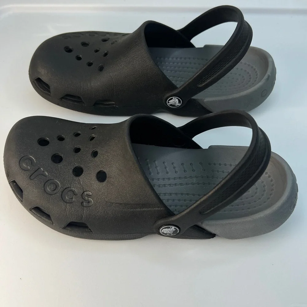 Crocs Kids Duet Sport Clogs Black Grey Dual Density  size junior3